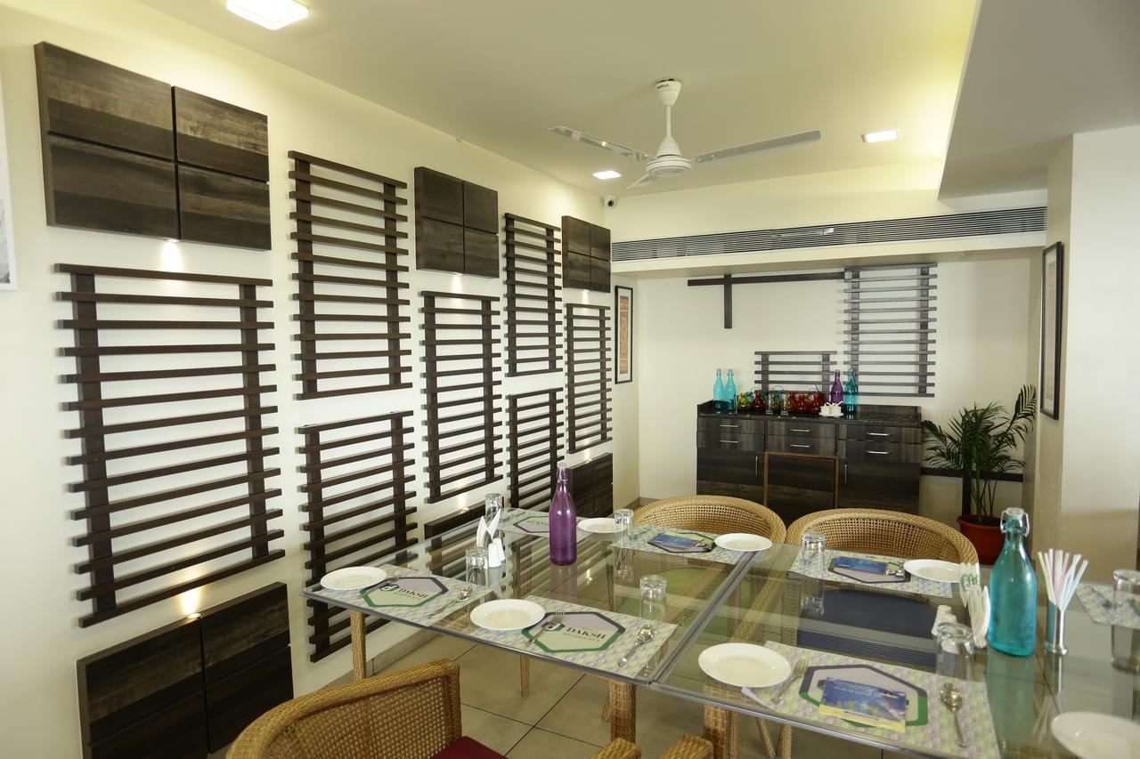Hotel Treebo Daksh Residency Indore Exterior foto