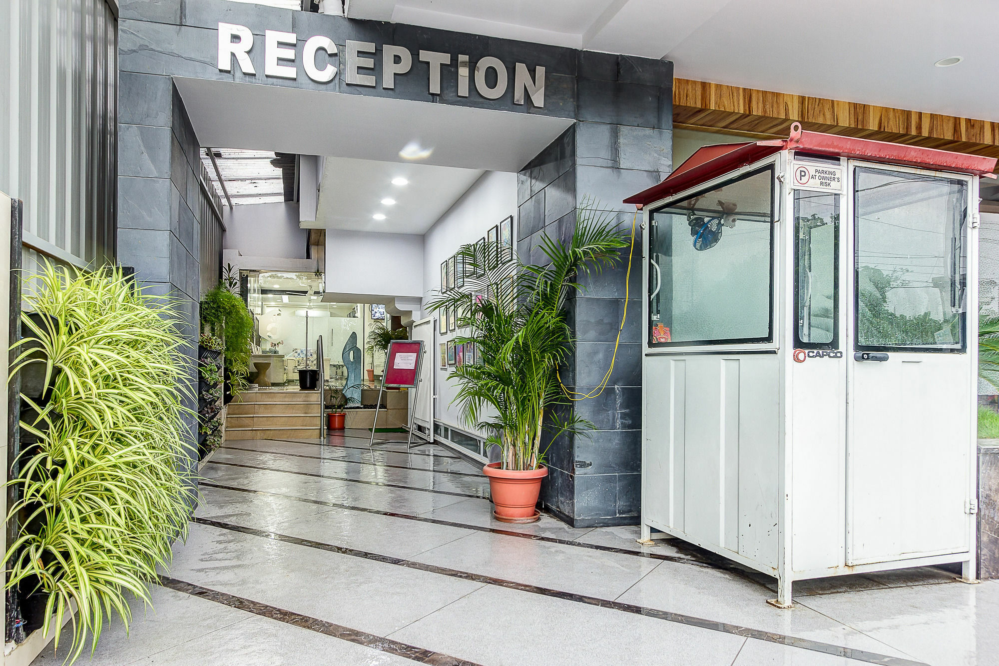 Hotel Treebo Daksh Residency Indore Exterior foto